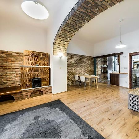 French Touch Apartment With Free Parking ブダペスト エクステリア 写真
