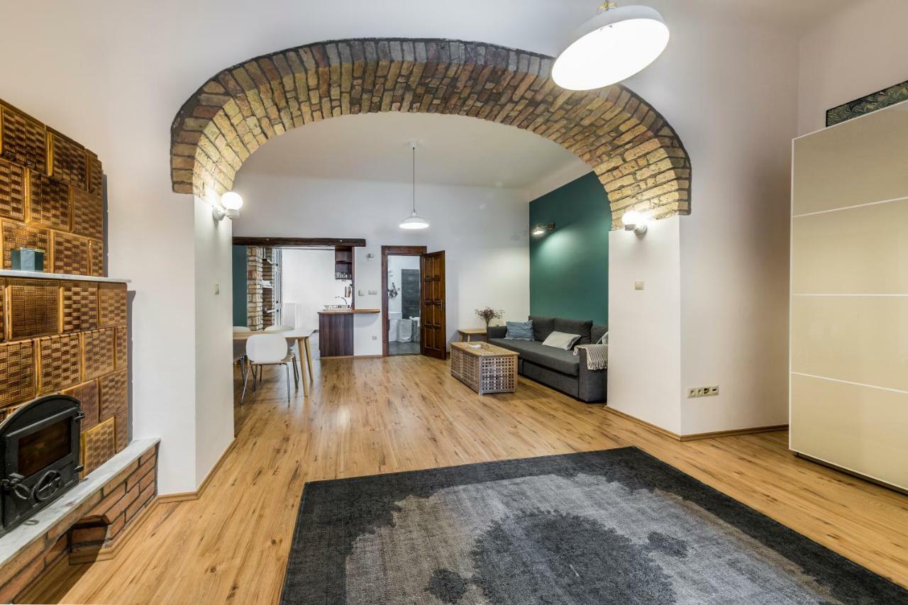 French Touch Apartment With Free Parking ブダペスト エクステリア 写真