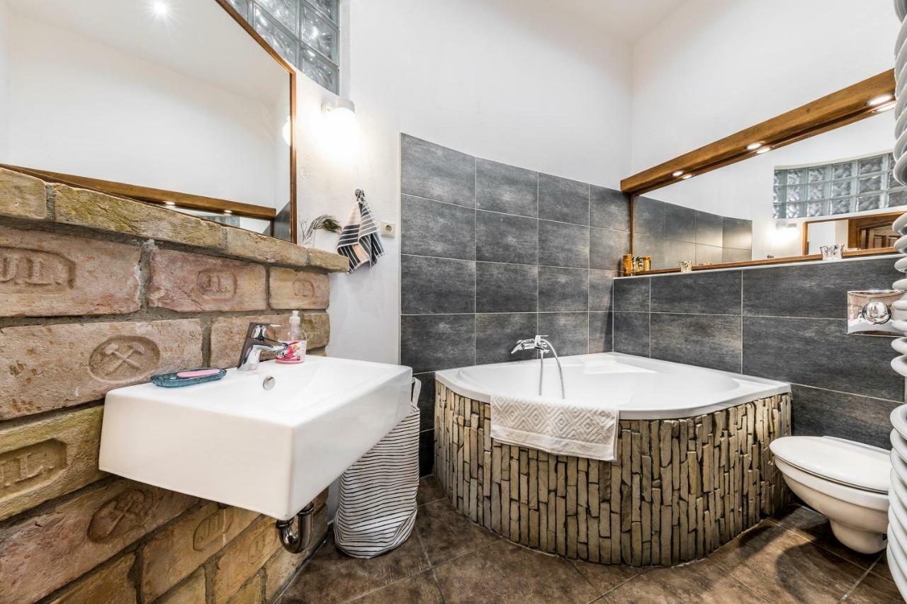French Touch Apartment With Free Parking ブダペスト エクステリア 写真