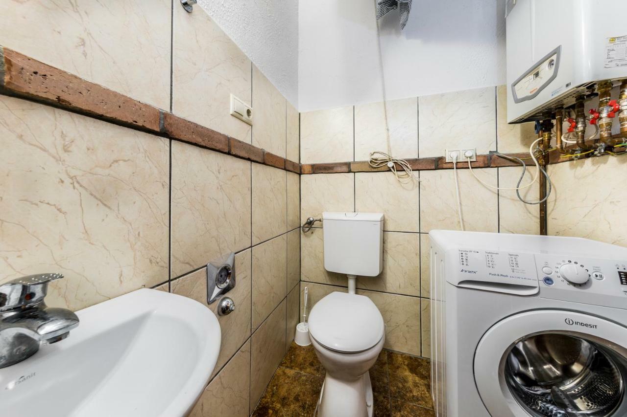French Touch Apartment With Free Parking ブダペスト エクステリア 写真